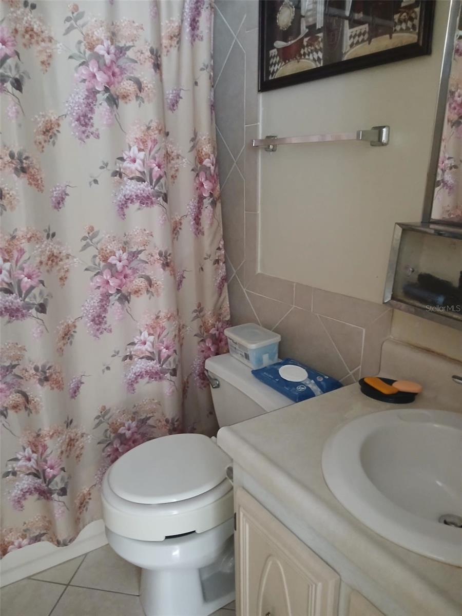 Image 7 of 11 For 2916 Wilder Avenue