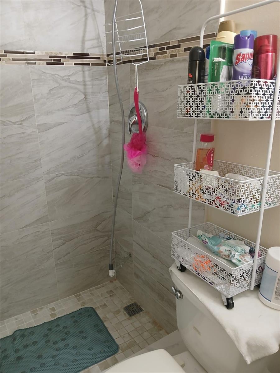 Image 9 of 11 For 2916 Wilder Avenue