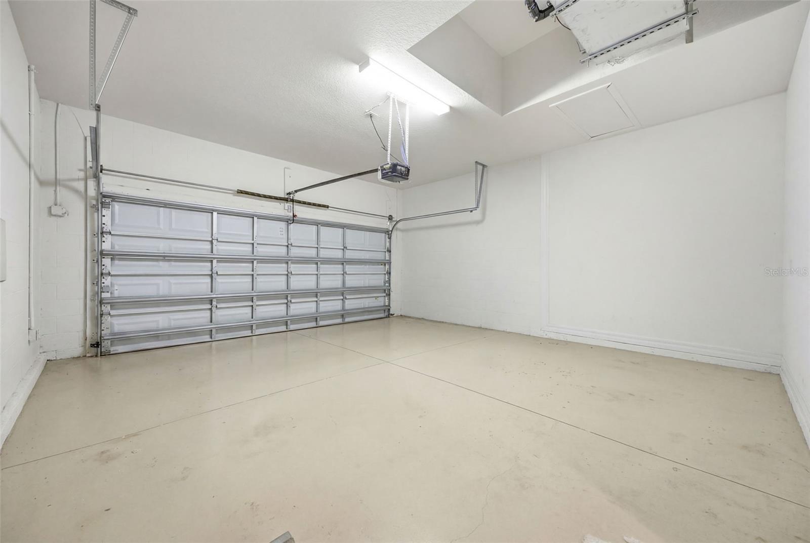 Image 28 of 39 For 12241 Perennial Place