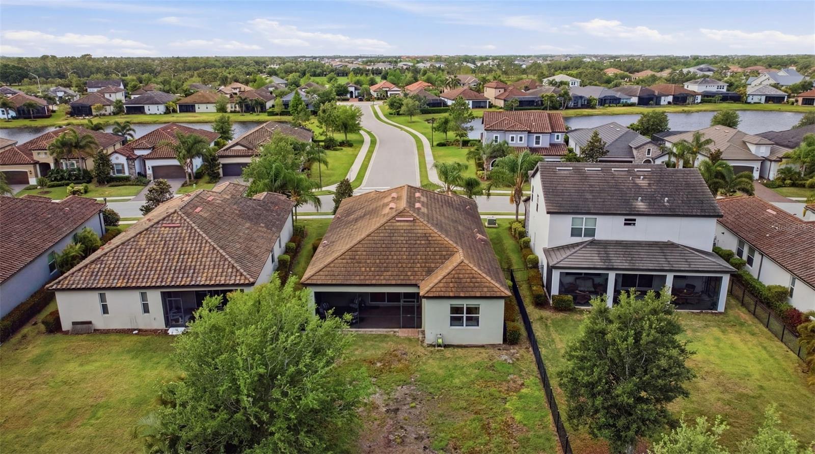 Image 33 of 39 For 12241 Perennial Place