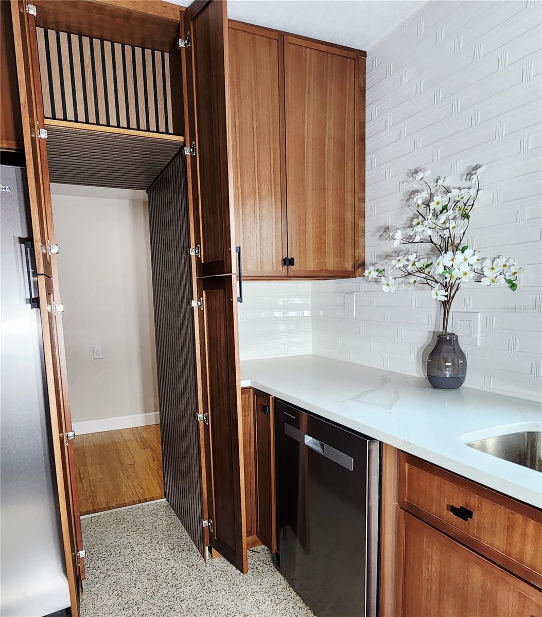 Image 11 of 27 For 345 55th Avenue S