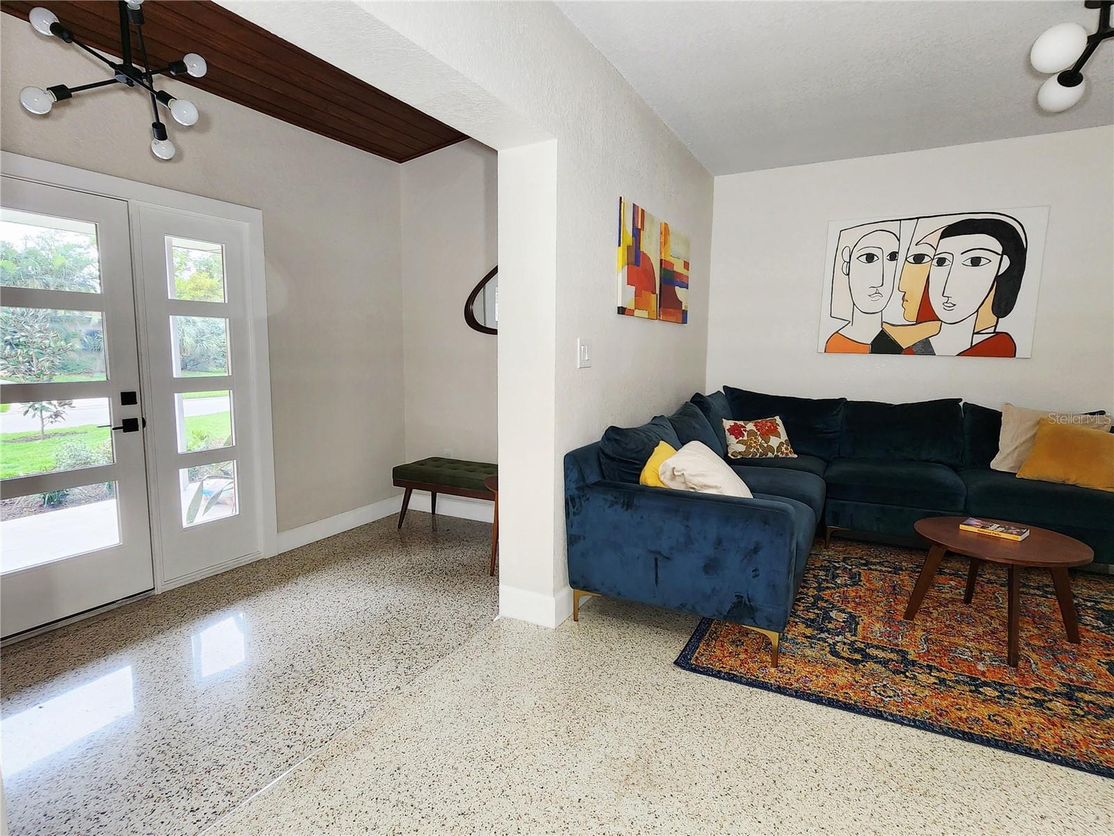 Image 5 of 27 For 345 55th Avenue S