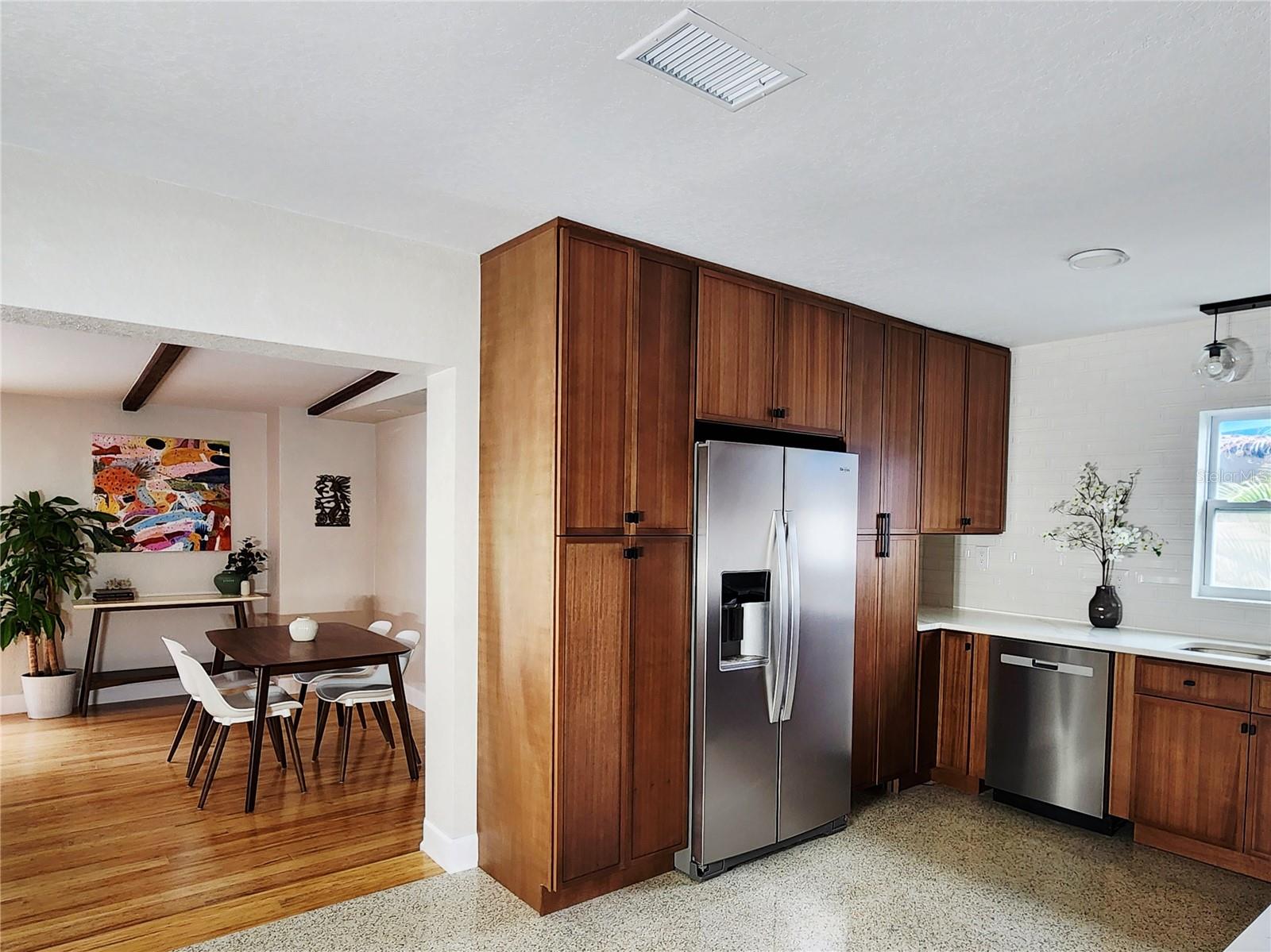 Image 8 of 27 For 345 55th Avenue S