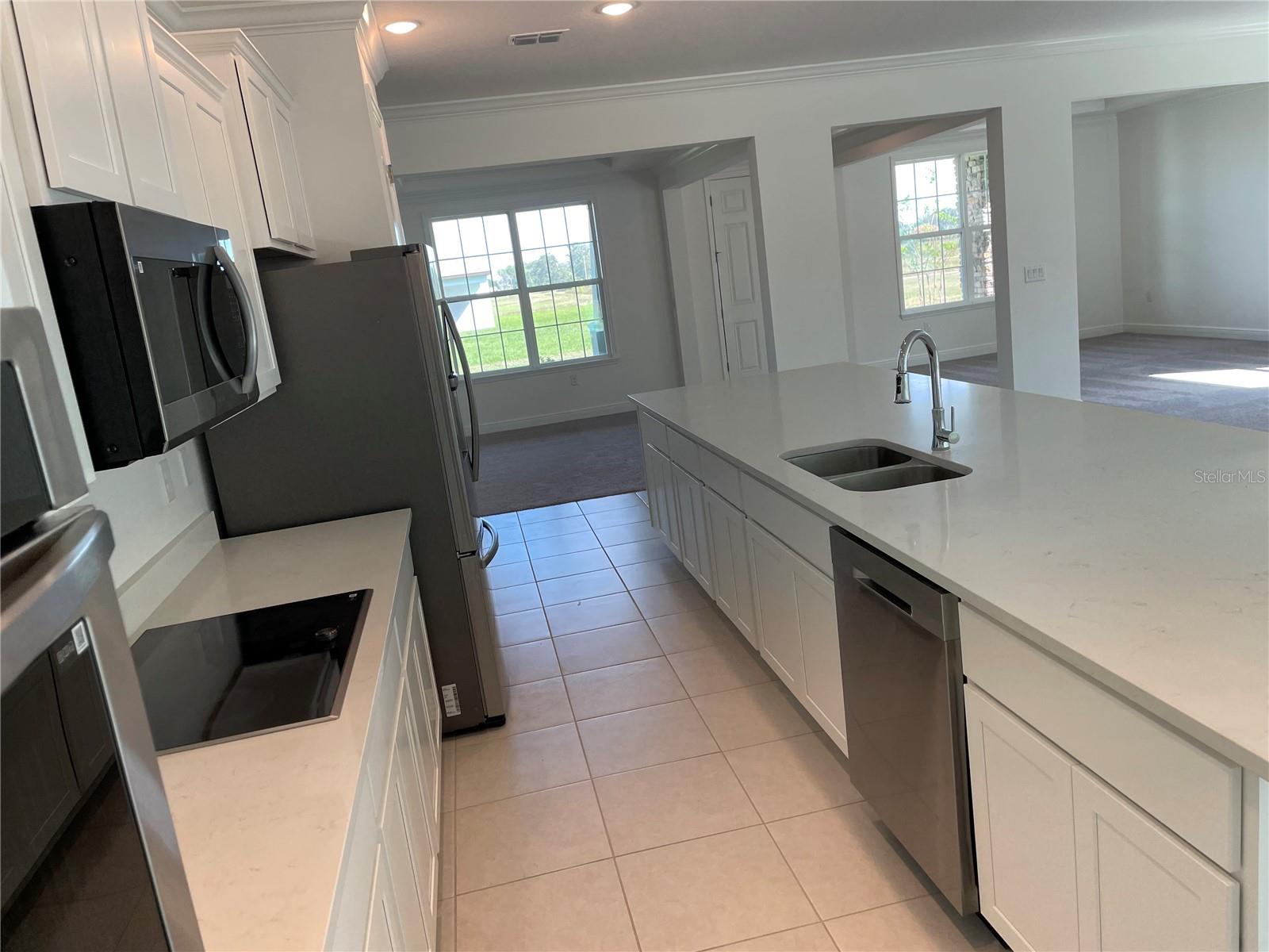 Image 10 of 19 For 10060 Dolphin Gull Circle