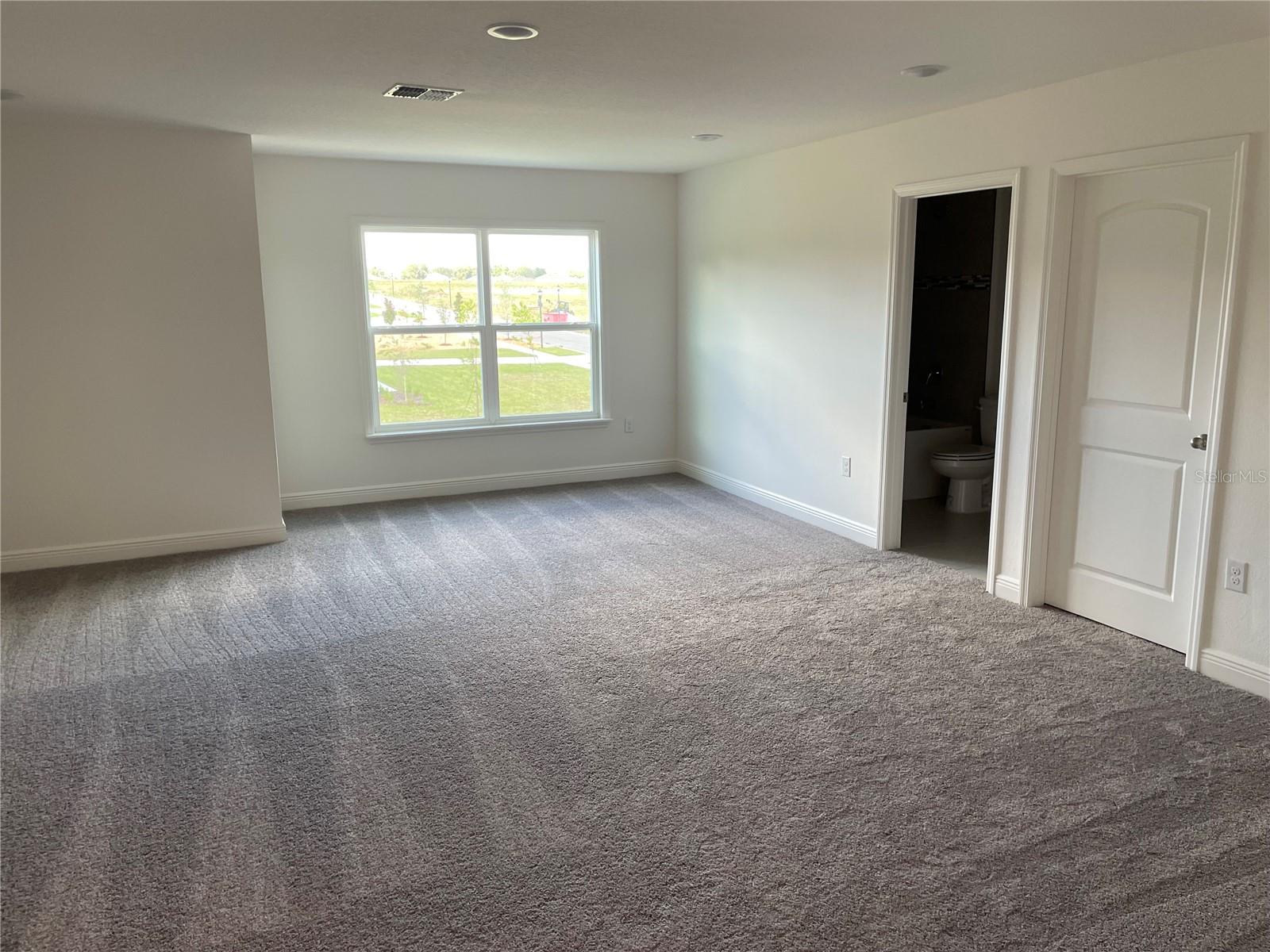 Image 12 of 19 For 10060 Dolphin Gull Circle