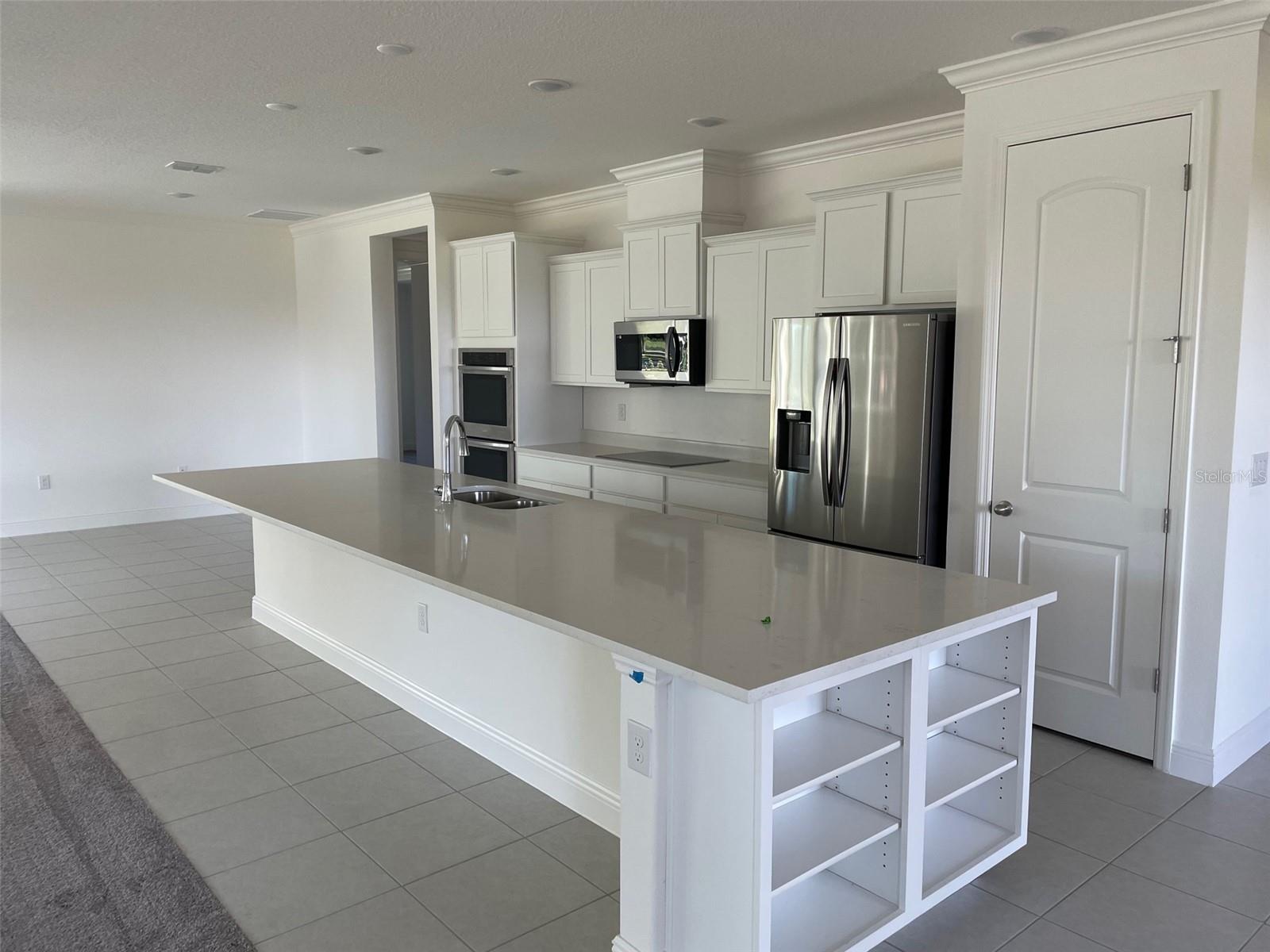 Image 8 of 19 For 10060 Dolphin Gull Circle