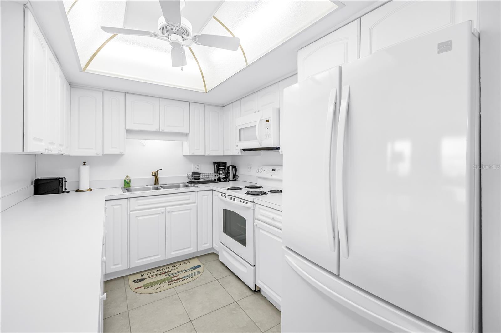 Image 15 of 52 For 5220 Brittany Drive S 1202