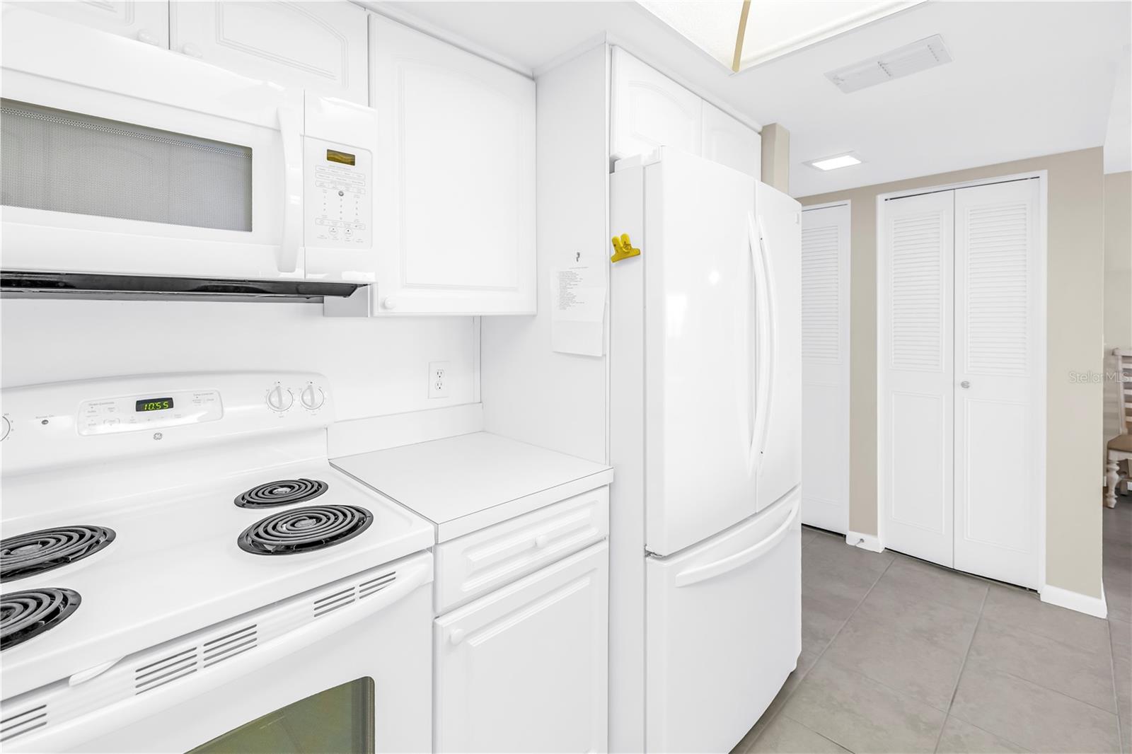 Image 18 of 52 For 5220 Brittany Drive S 1202