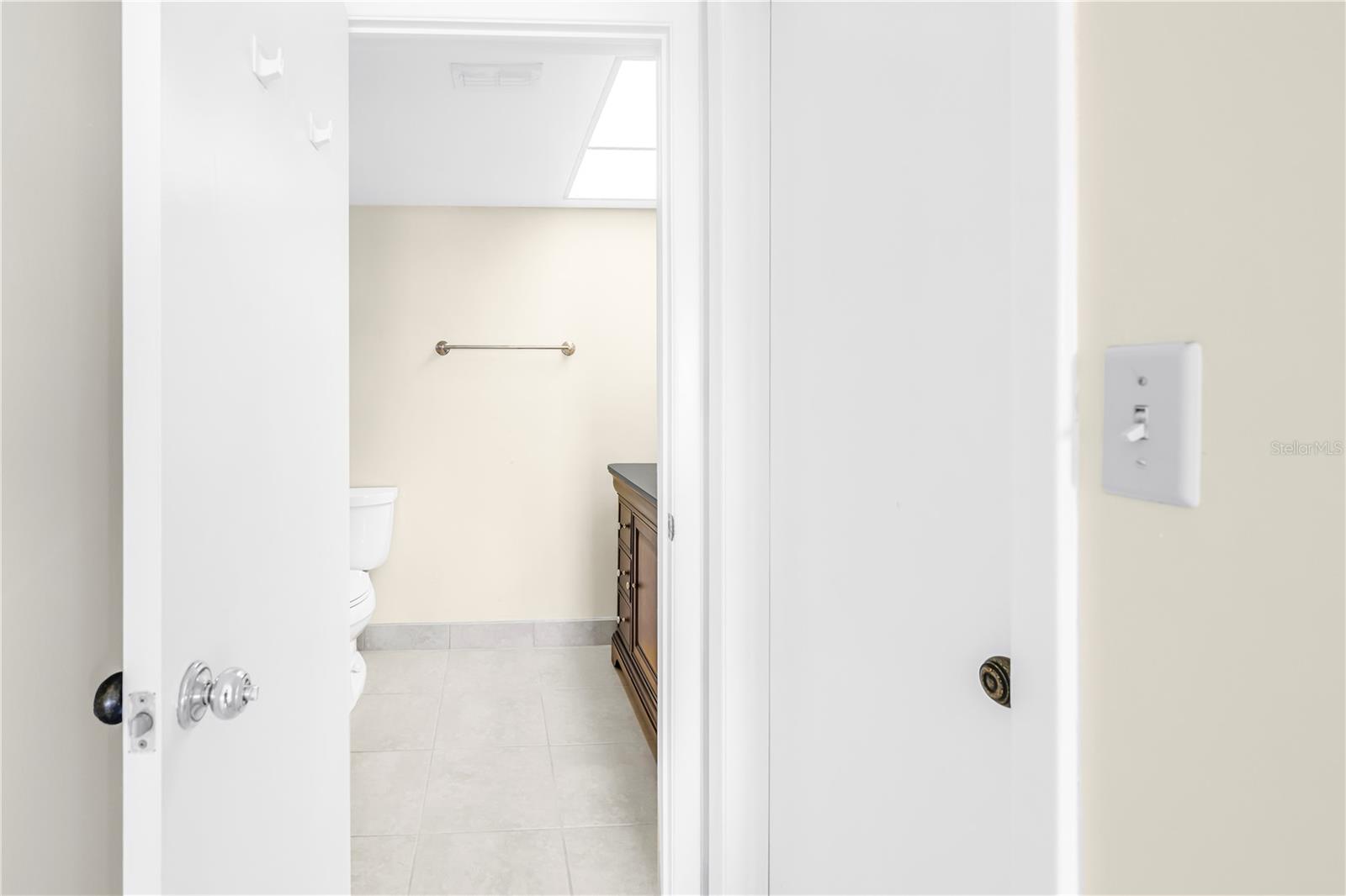 Image 24 of 52 For 5220 Brittany Drive S 1202