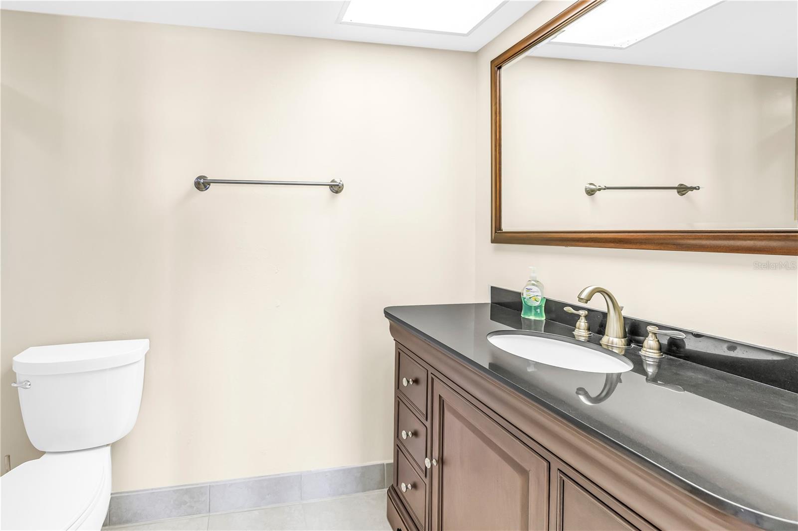 Image 25 of 52 For 5220 Brittany Drive S 1202