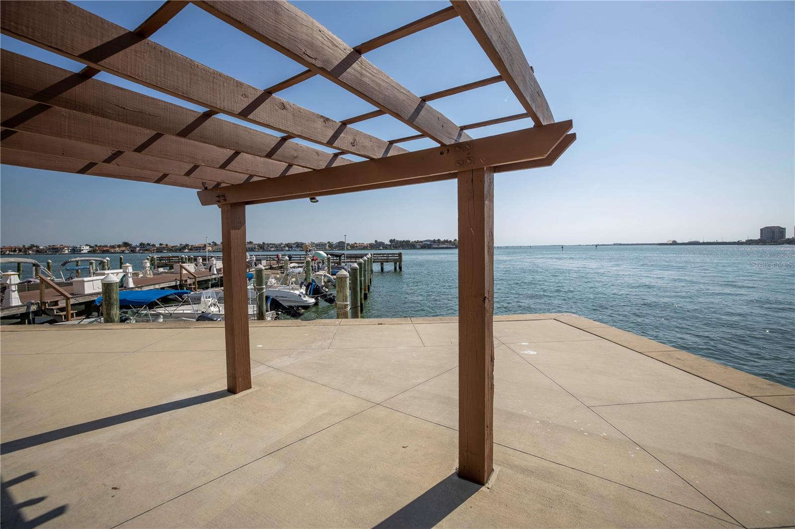 Image 36 of 52 For 5220 Brittany Drive S 1202