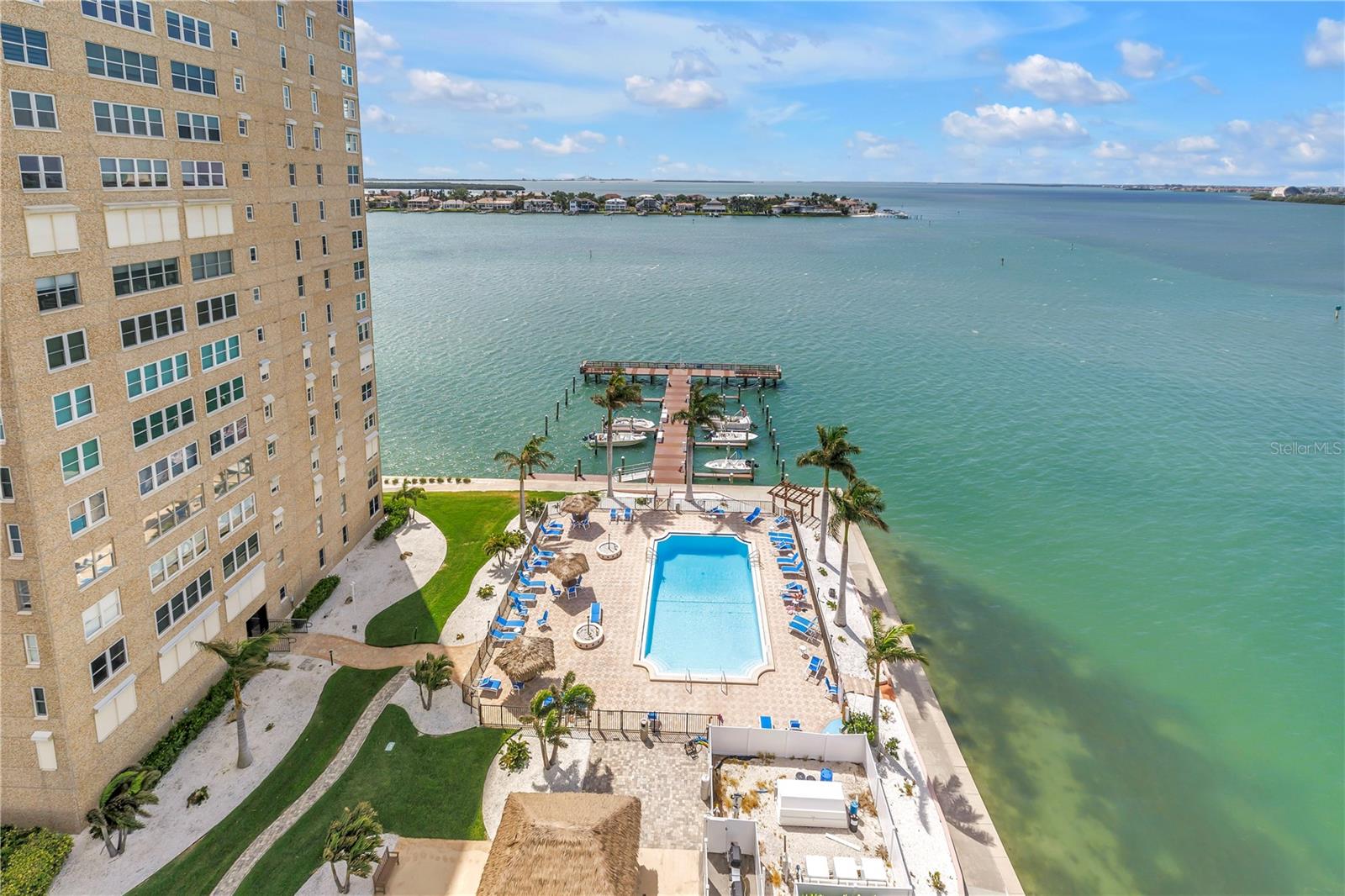 Image 4 of 52 For 5220 Brittany Drive S 1202