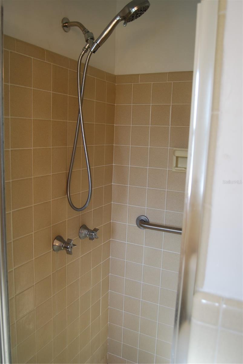 Image 20 of 28 For 2851 67th Street N