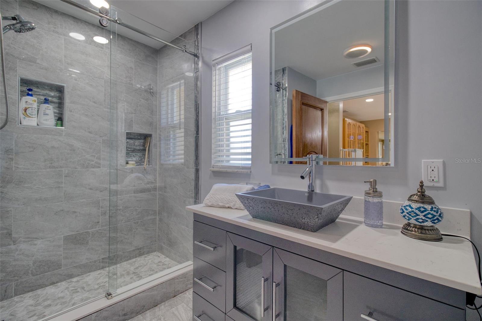 Image 27 of 62 For 2315 Minneola Road