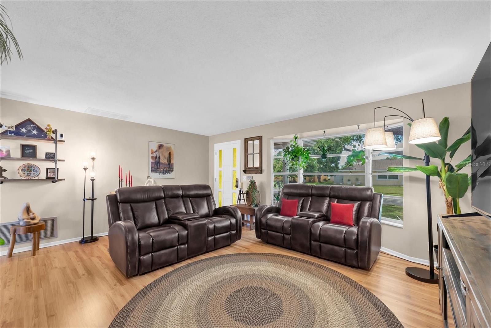 Image 11 of 56 For 14321 113th Avenue N