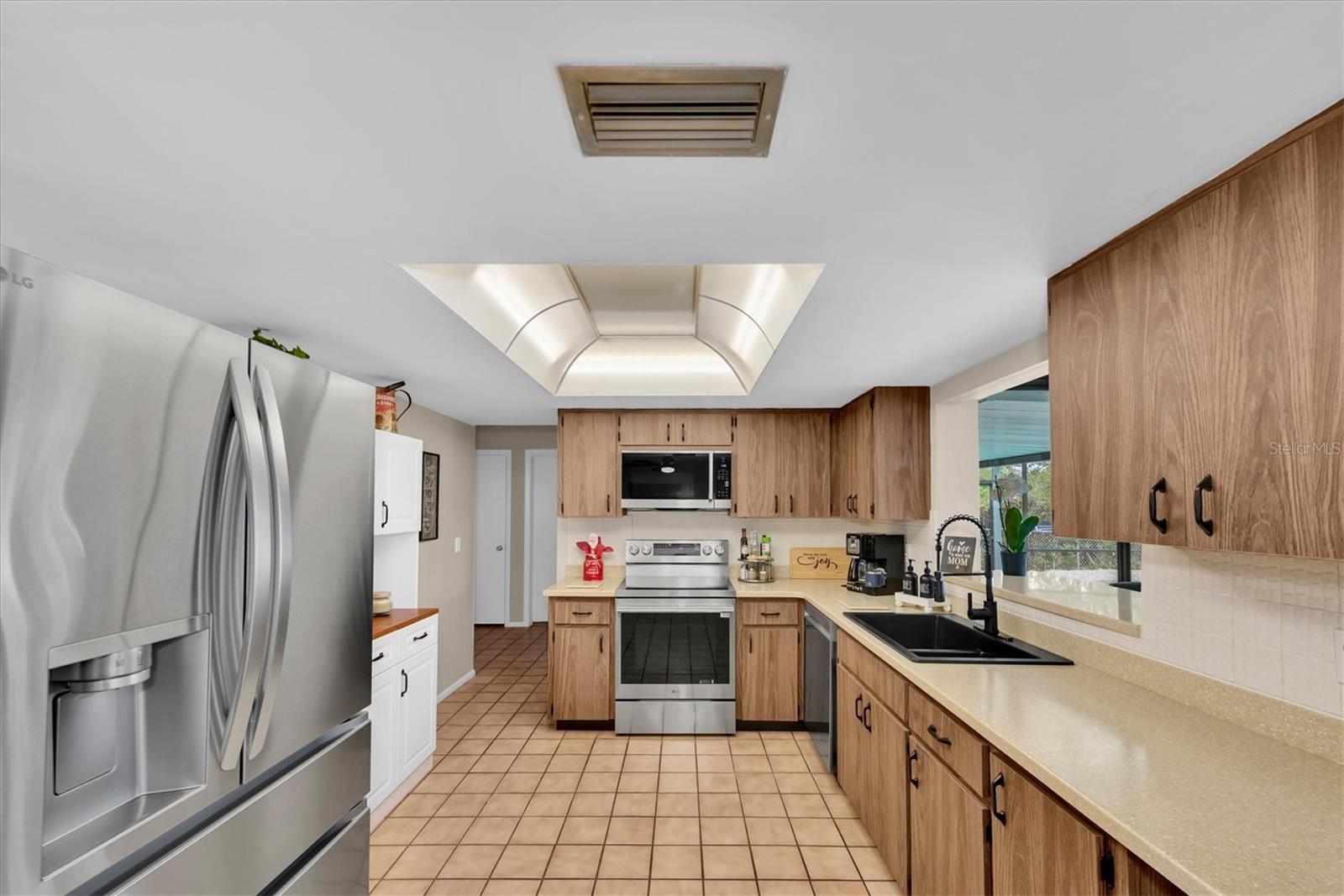 Image 15 of 56 For 14321 113th Avenue N