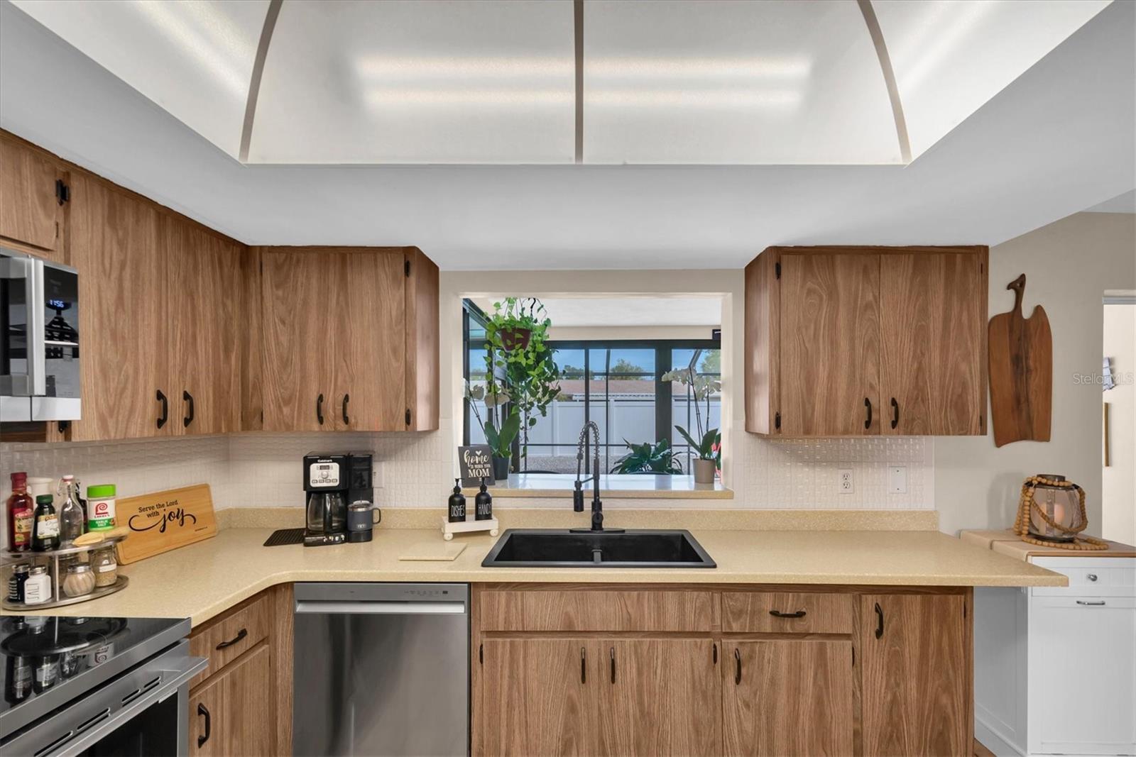 Image 16 of 56 For 14321 113th Avenue N