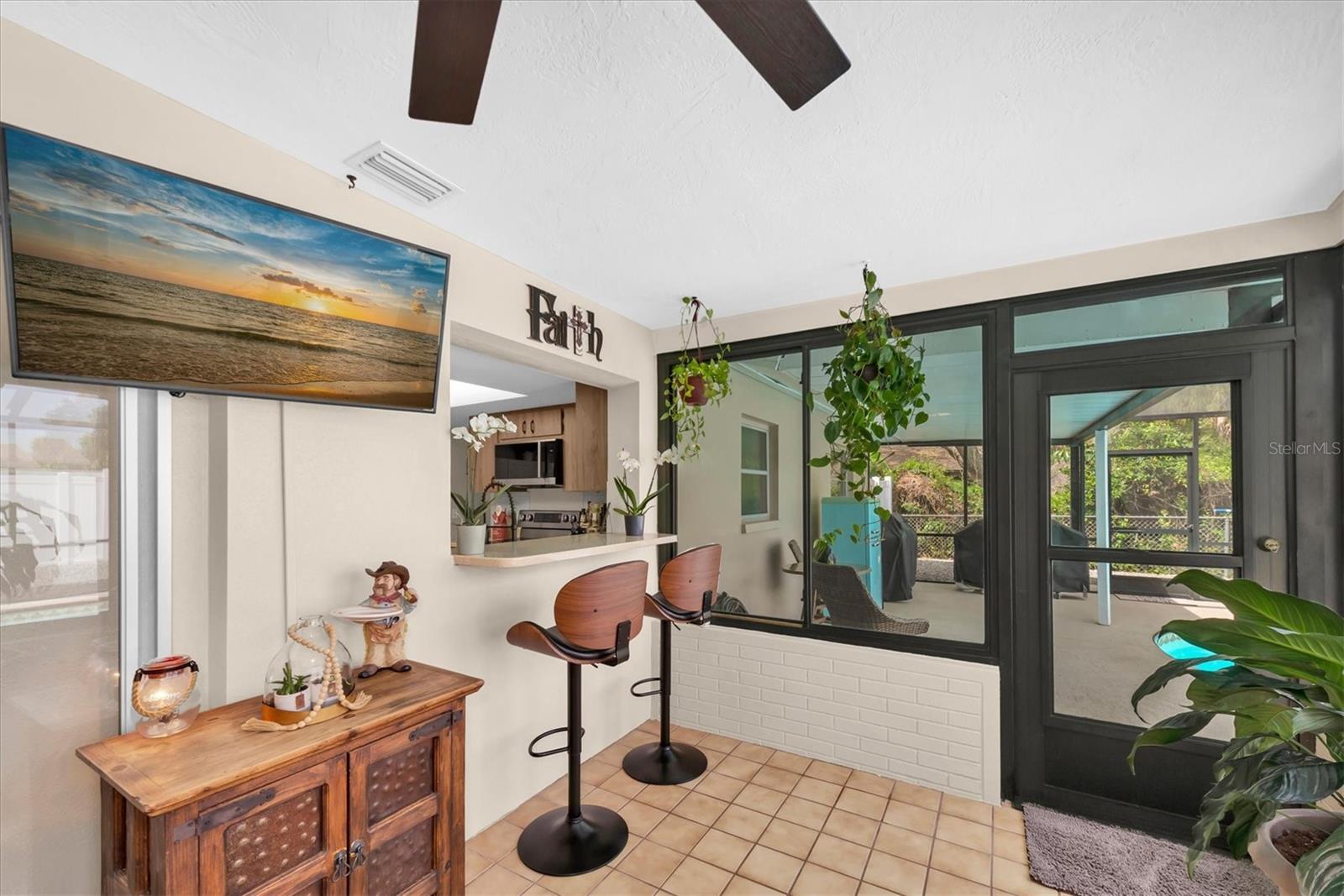 Image 19 of 56 For 14321 113th Avenue N