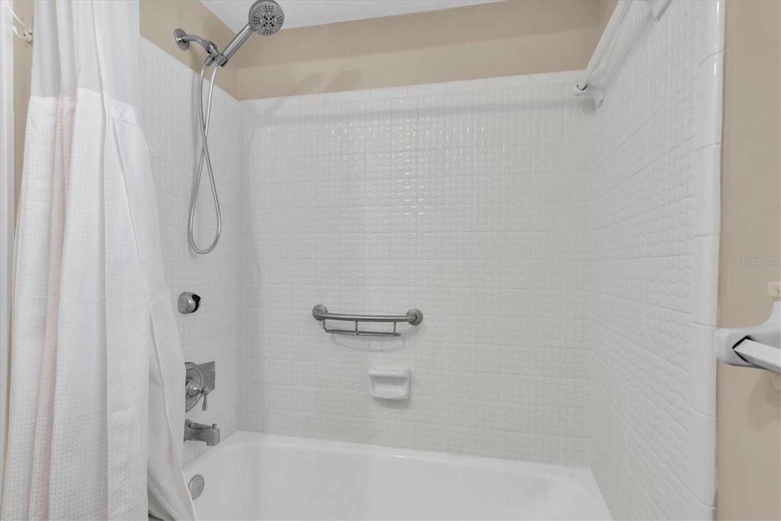 Image 31 of 56 For 14321 113th Avenue N