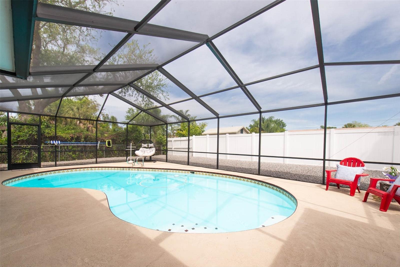 Image 37 of 56 For 14321 113th Avenue N