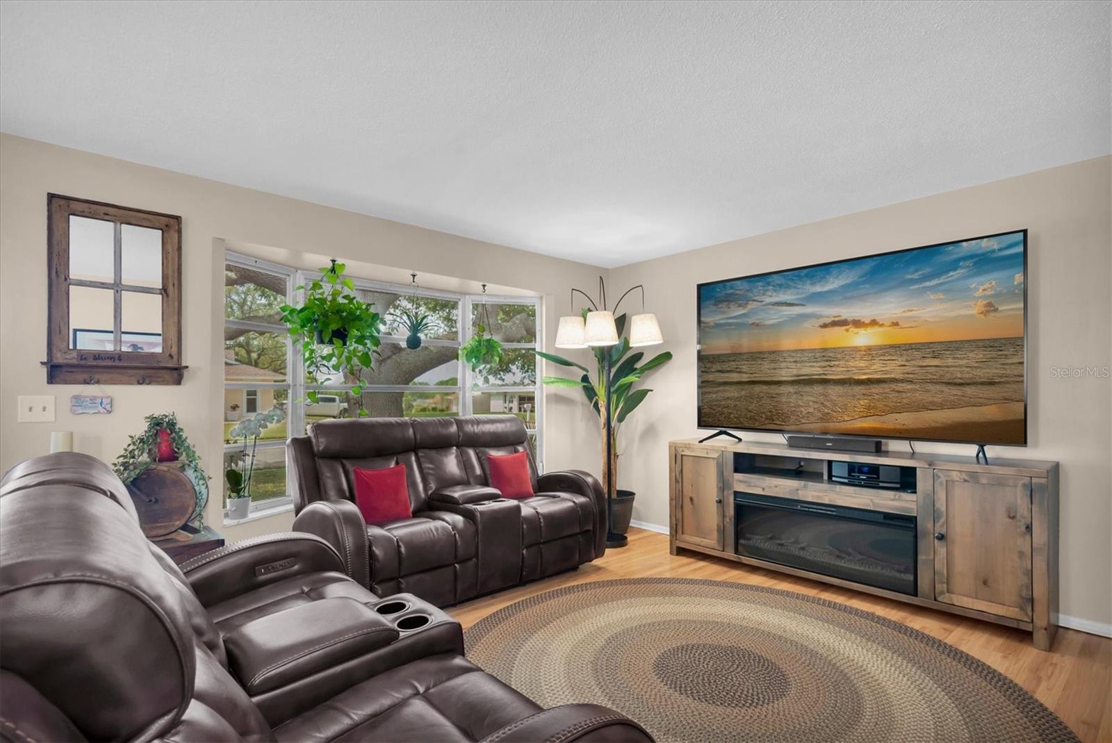 Image 7 of 56 For 14321 113th Avenue N