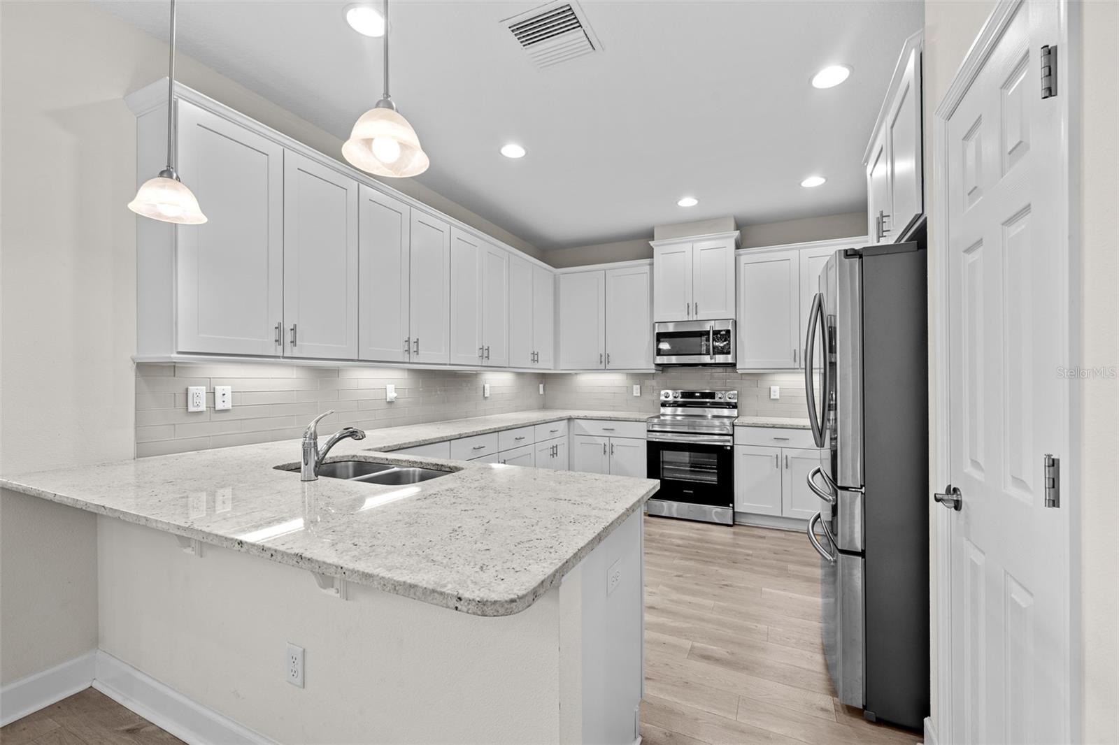 Image 11 of 50 For 718 Chipper Drive