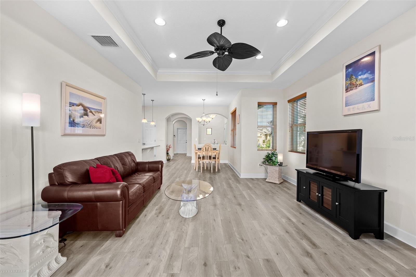 Image 23 of 50 For 718 Chipper Drive