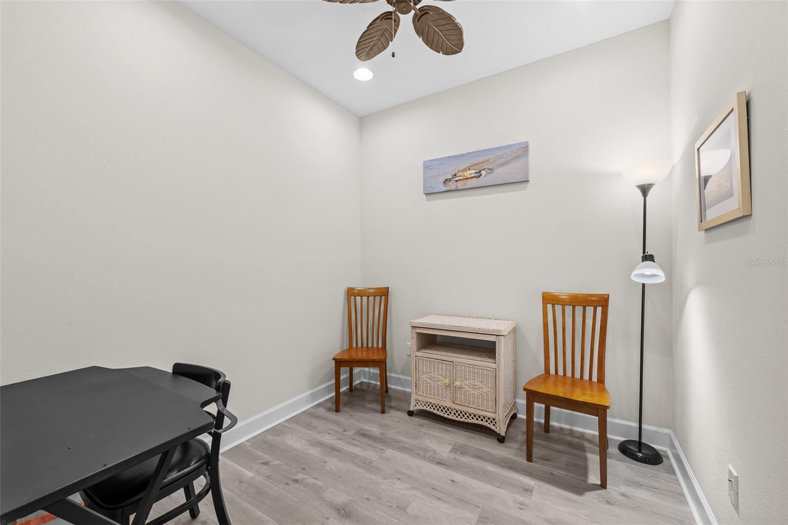 Image 26 of 50 For 718 Chipper Drive