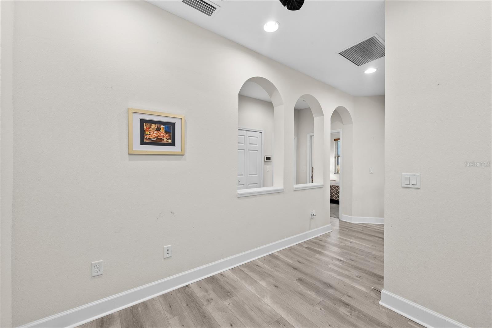 Image 27 of 50 For 718 Chipper Drive