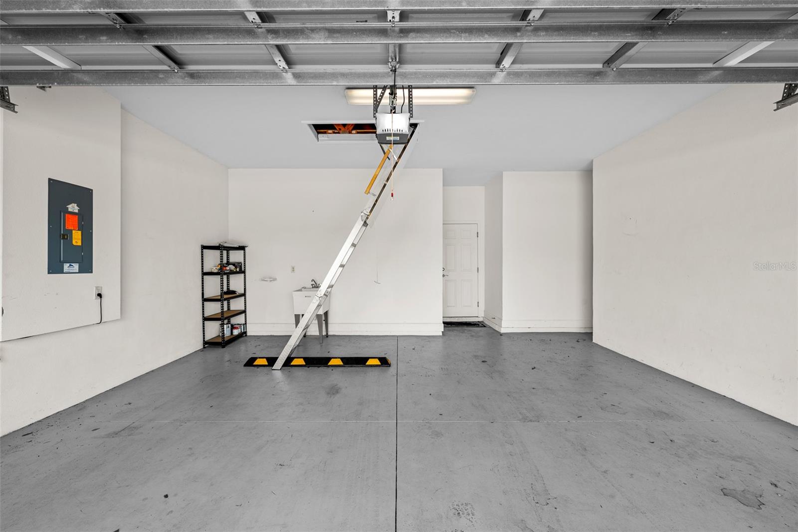 Image 28 of 50 For 718 Chipper Drive