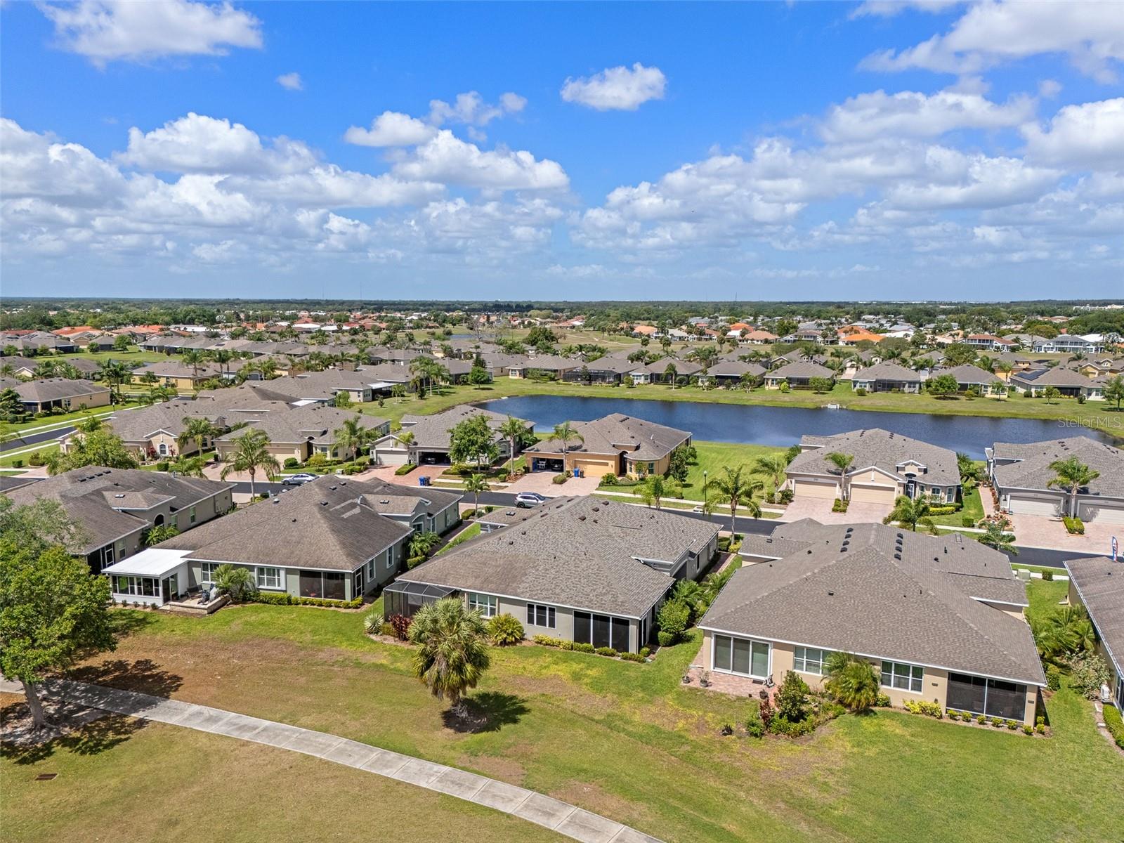 Image 5 of 50 For 718 Chipper Drive