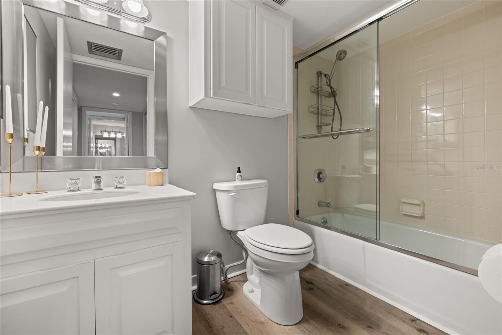 Image 25 of 48 For 3301 Bayshore Boulevard 1510a