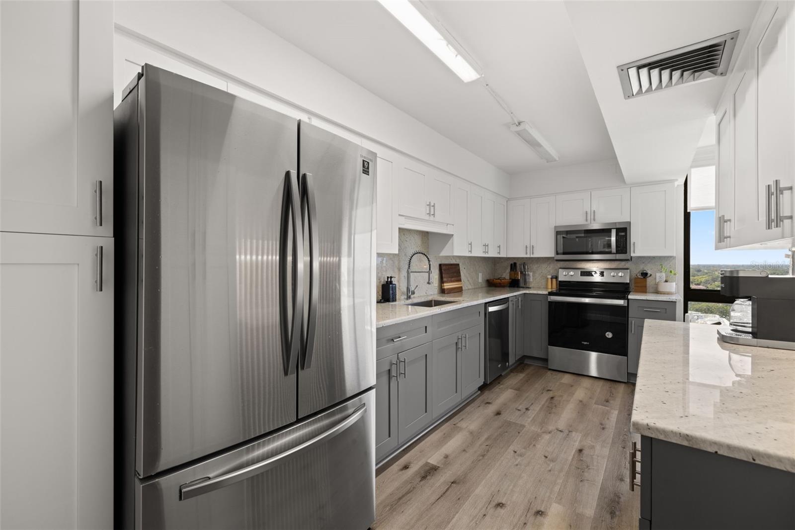 Image 30 of 48 For 3301 Bayshore Boulevard 1510a