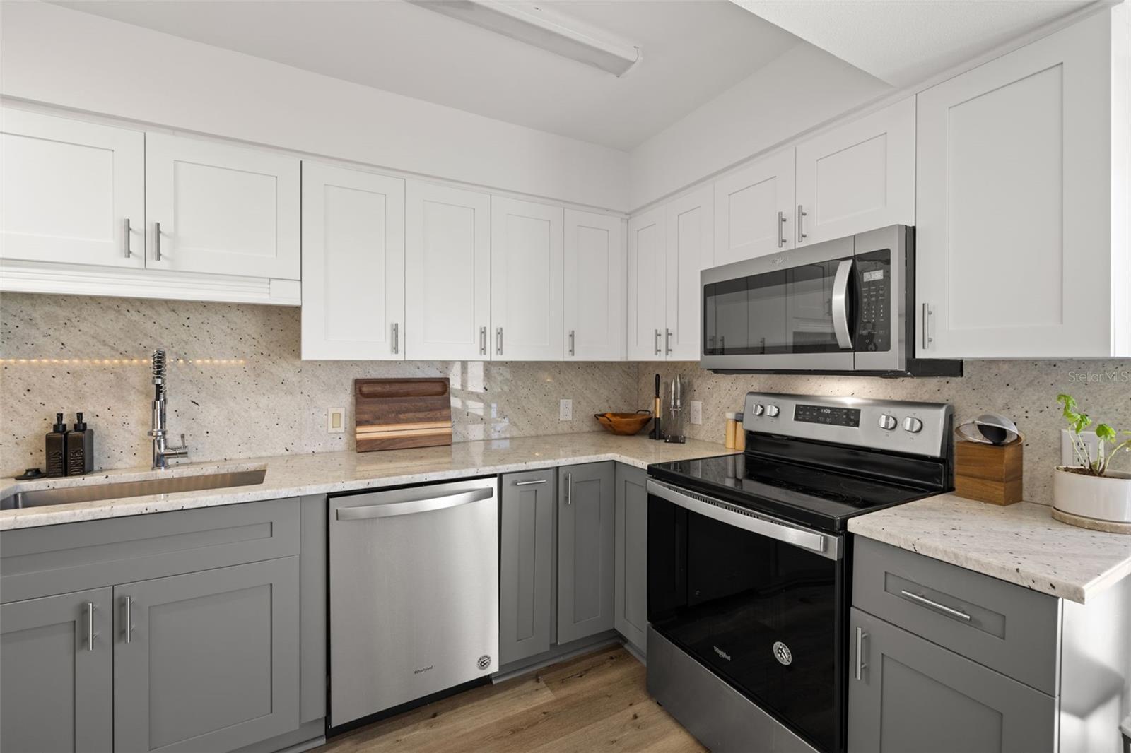 Image 35 of 48 For 3301 Bayshore Boulevard 1510a