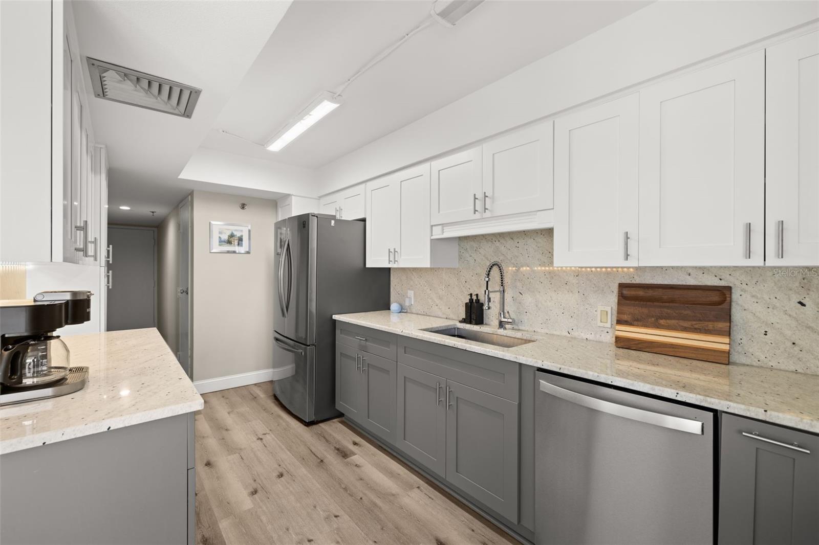 Image 37 of 48 For 3301 Bayshore Boulevard 1510a