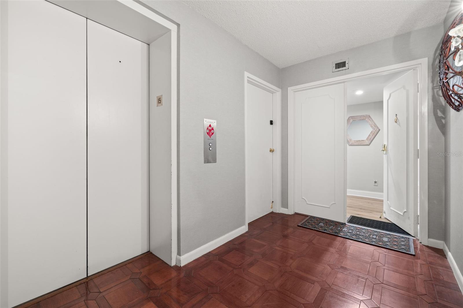 Image 41 of 48 For 3301 Bayshore Boulevard 1510a