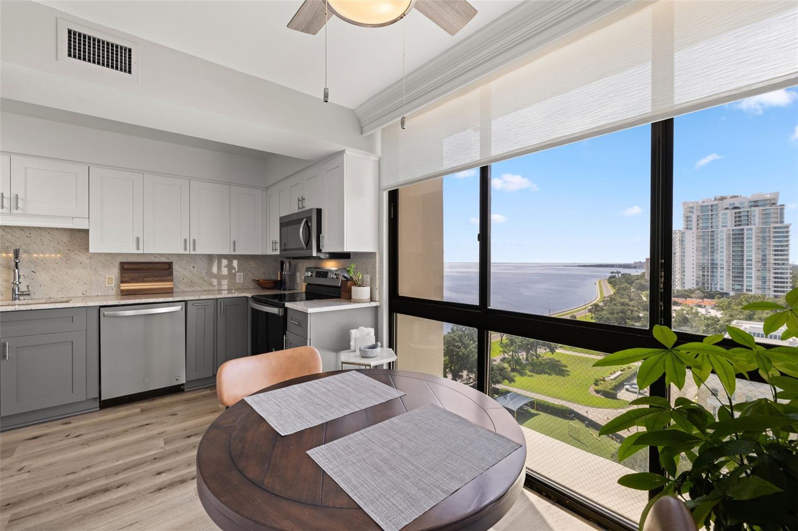 Image 6 of 48 For 3301 Bayshore Boulevard 1510a