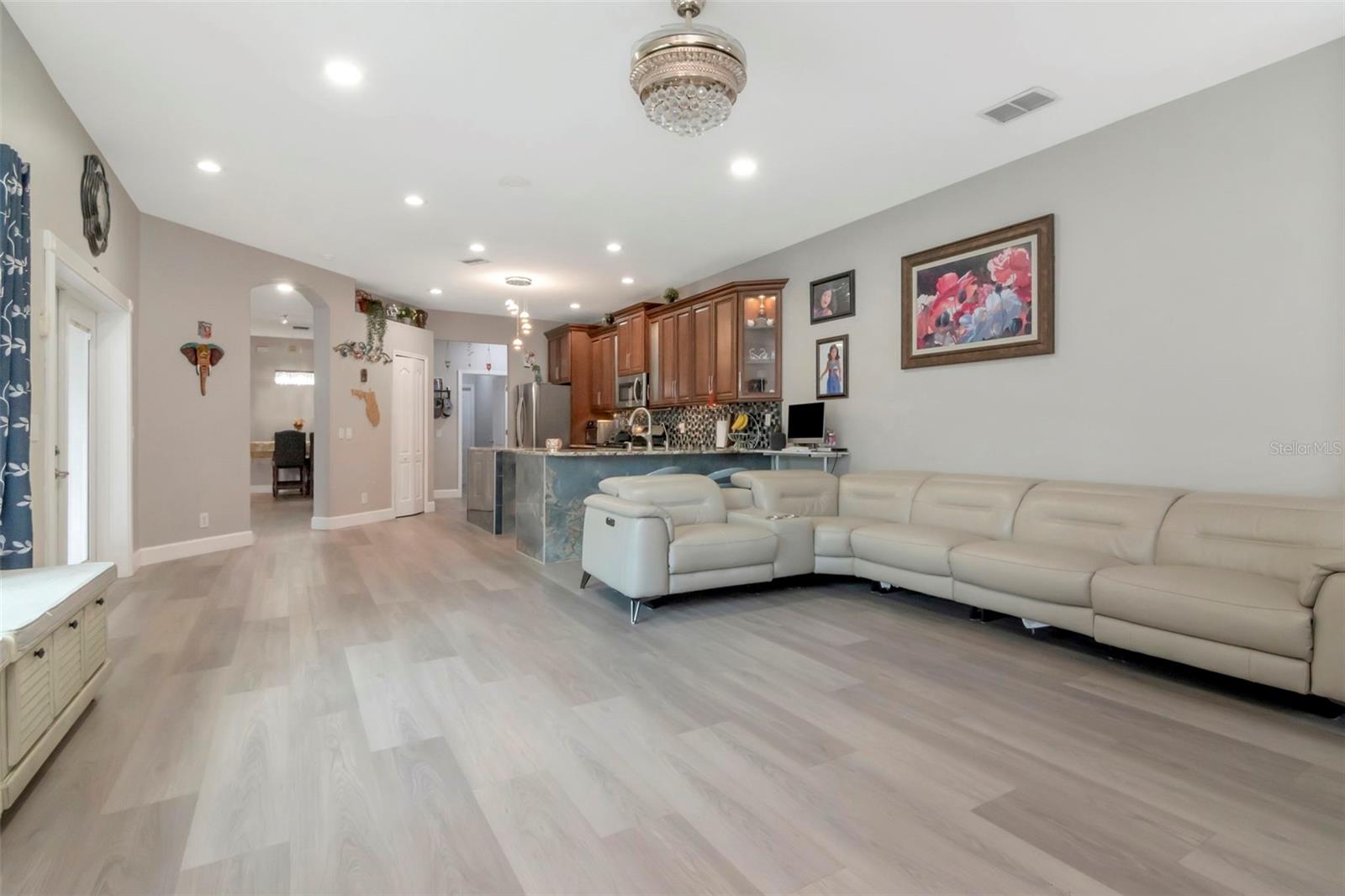 Listing photo id 9 for 11602 Windsorton Way