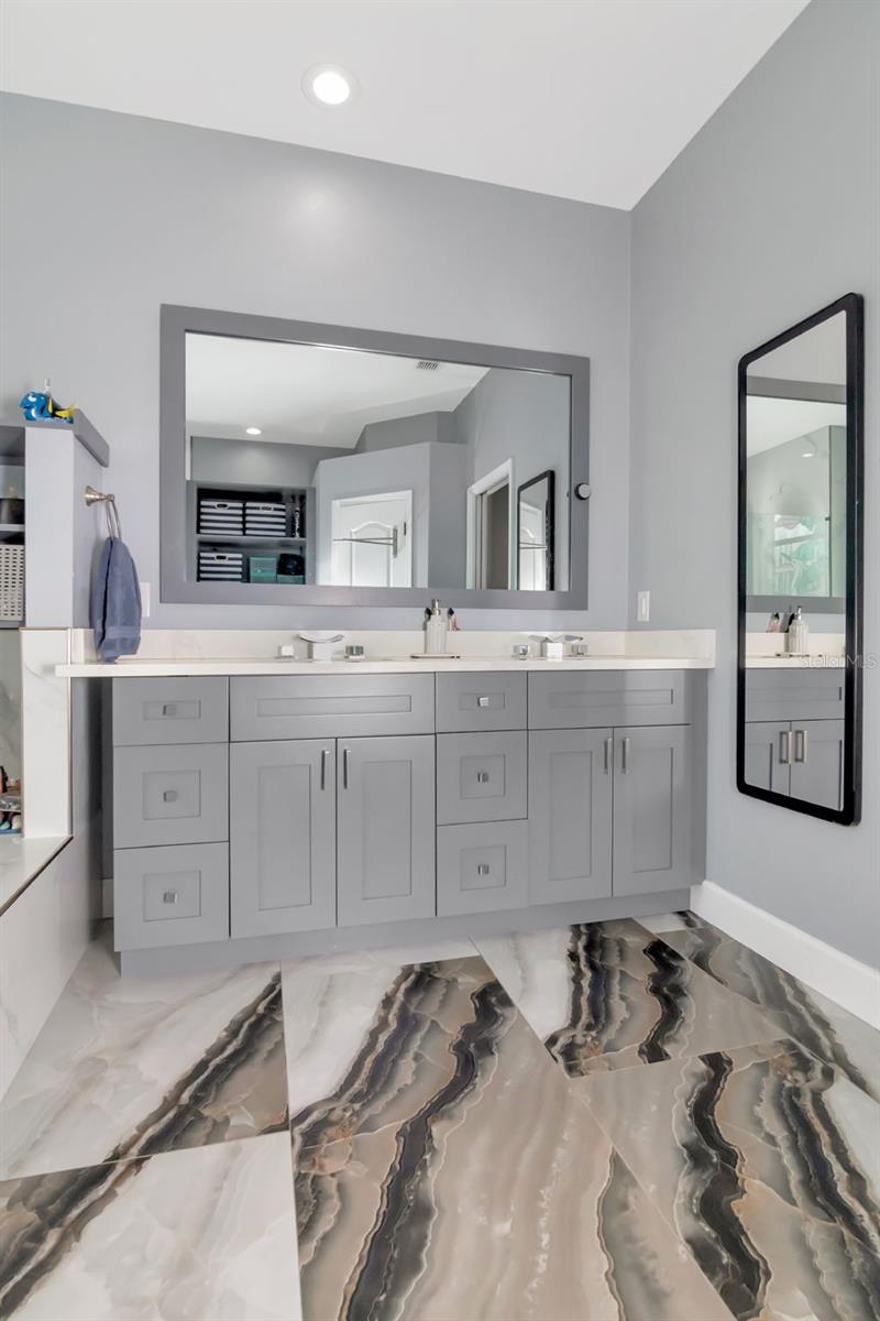 Listing photo id 18 for 11602 Windsorton Way