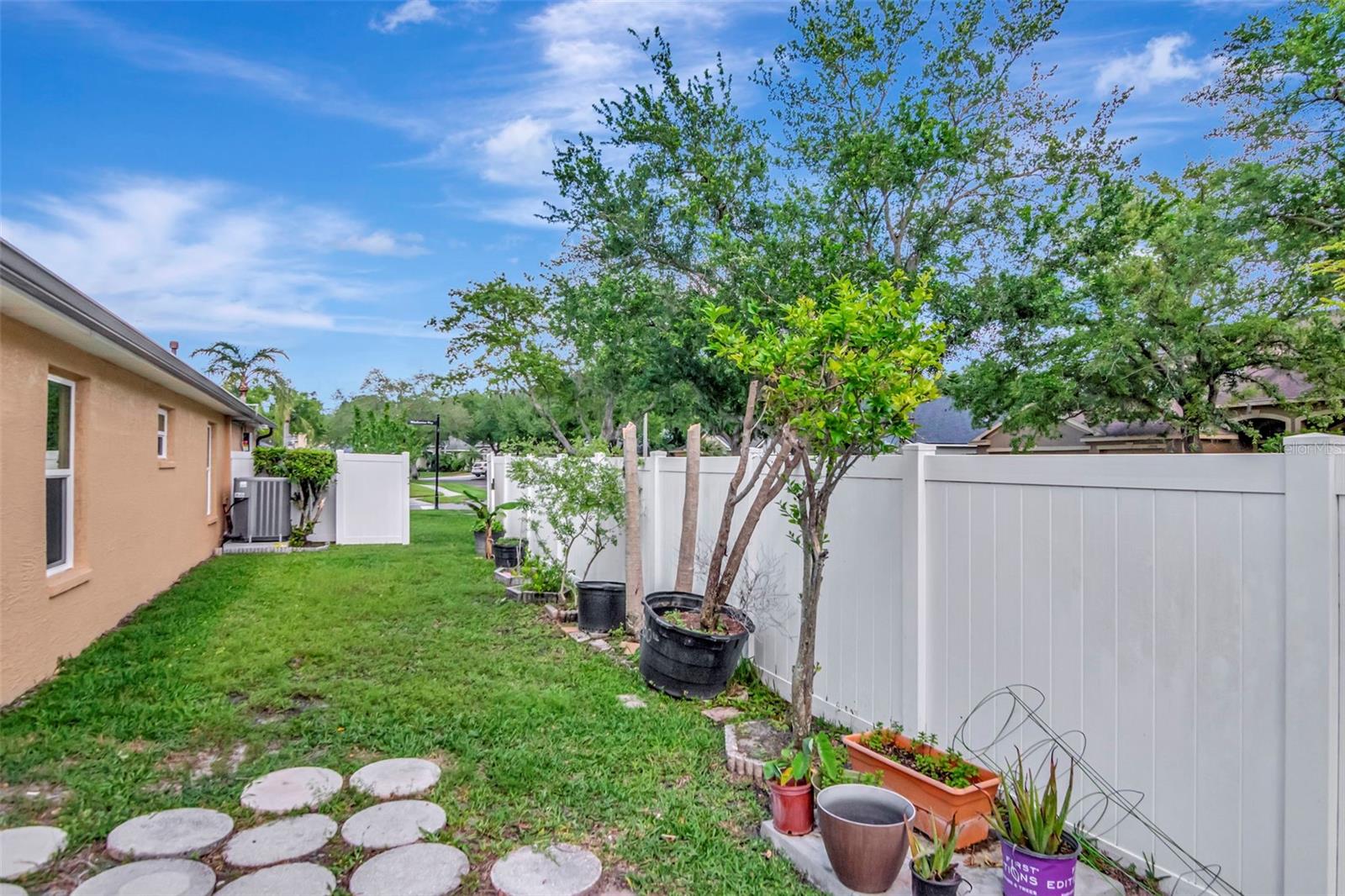 Listing photo id 35 for 11602 Windsorton Way