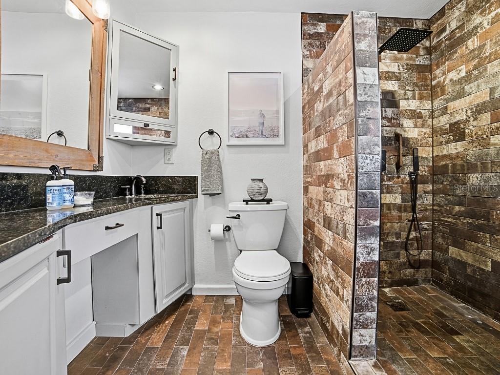 Image 9 of 15 For 213 Virginia Avenue