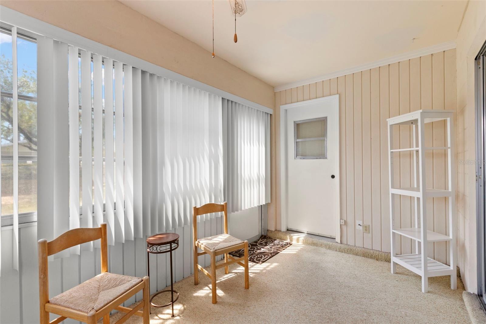 Image 17 of 25 For 401 De Grasse Place 18