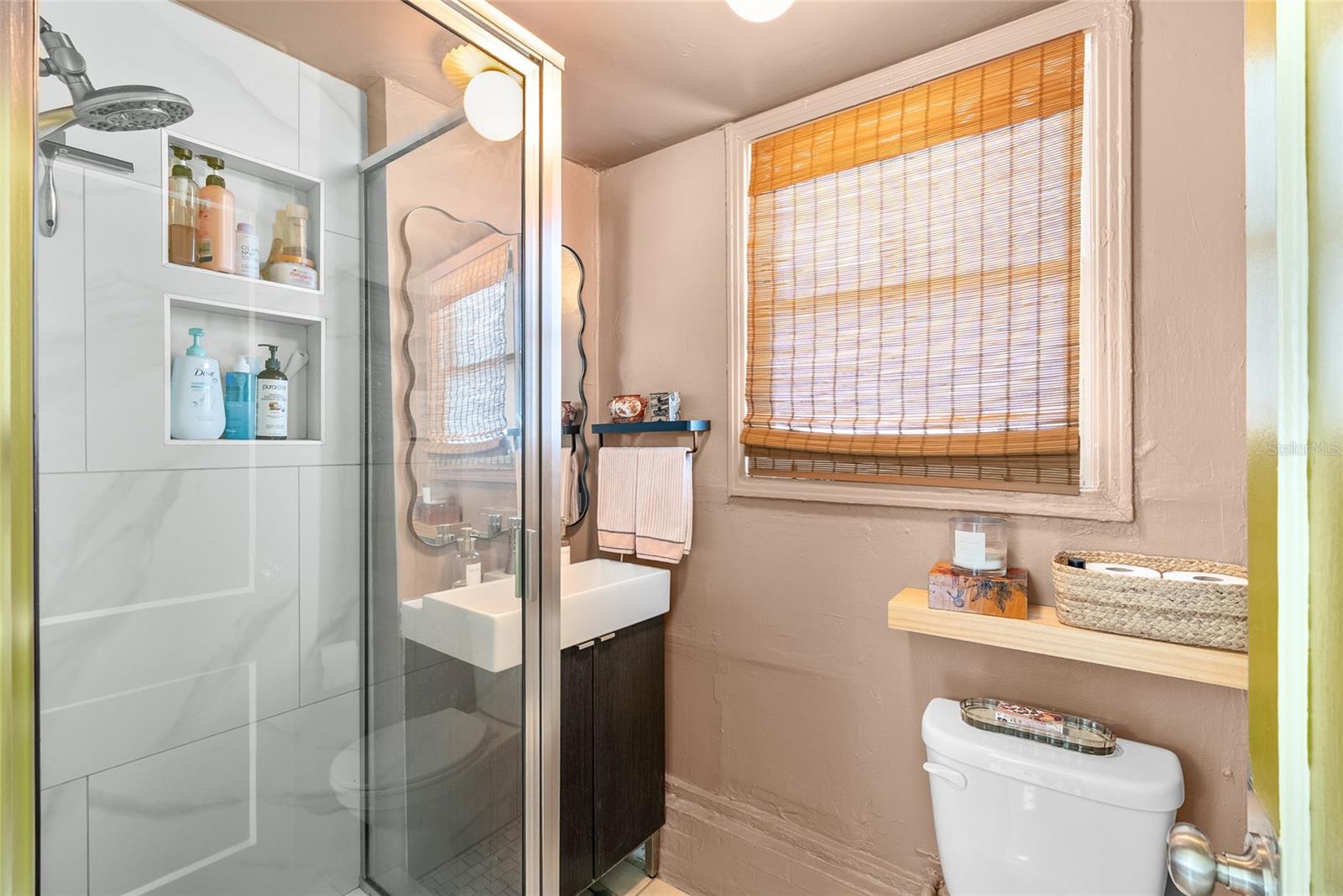 Image 15 of 53 For 2244 8th Avenue N