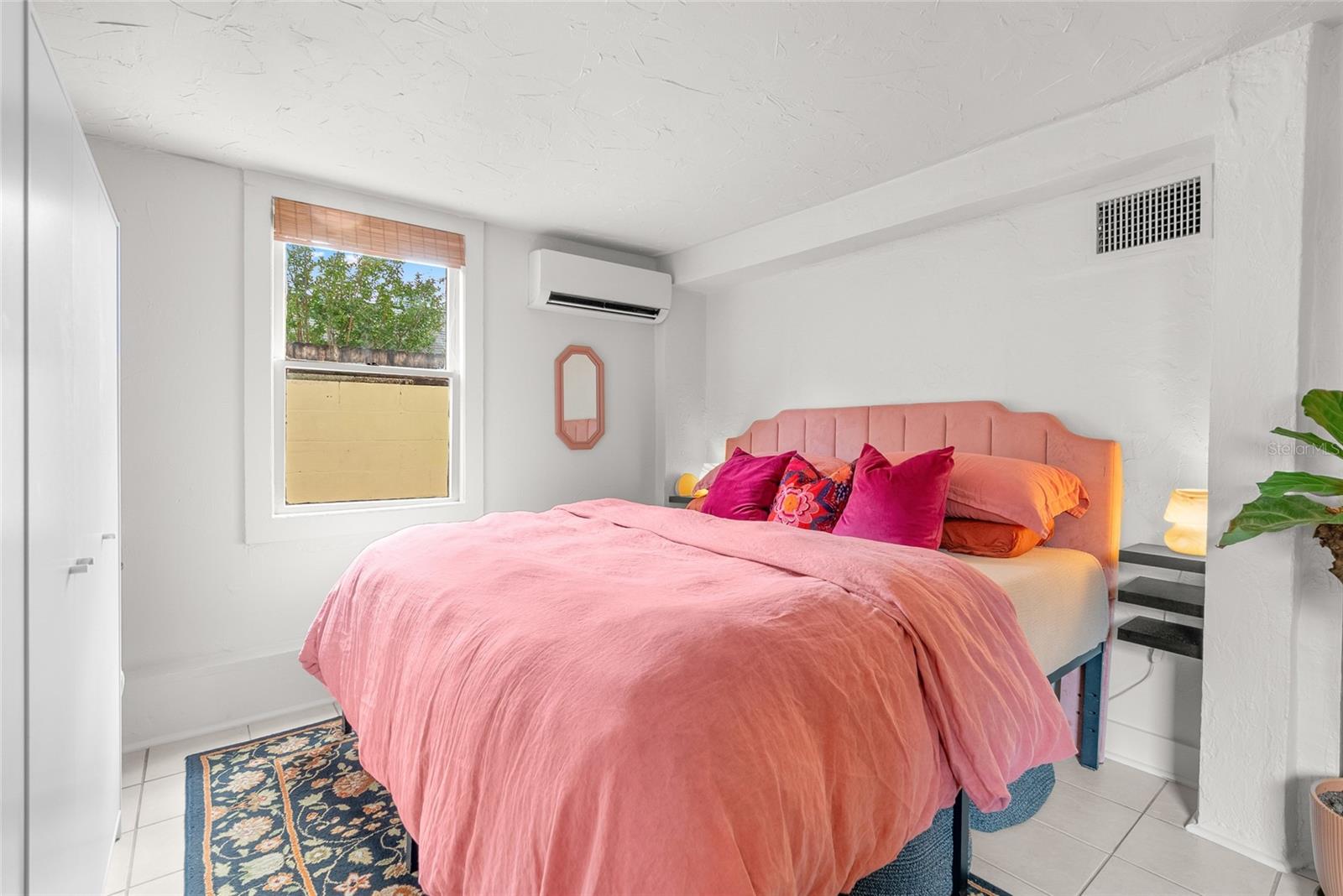 Image 17 of 53 For 2244 8th Avenue N
