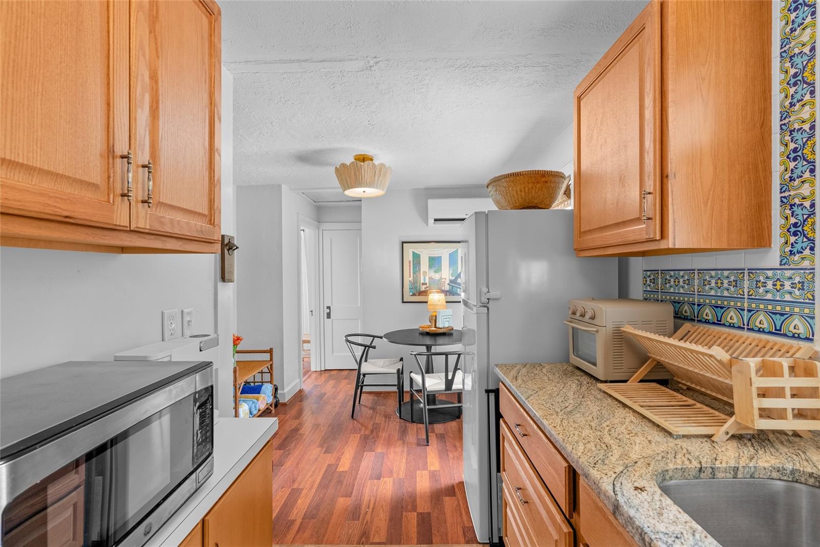 Image 28 of 53 For 2244 8th Avenue N
