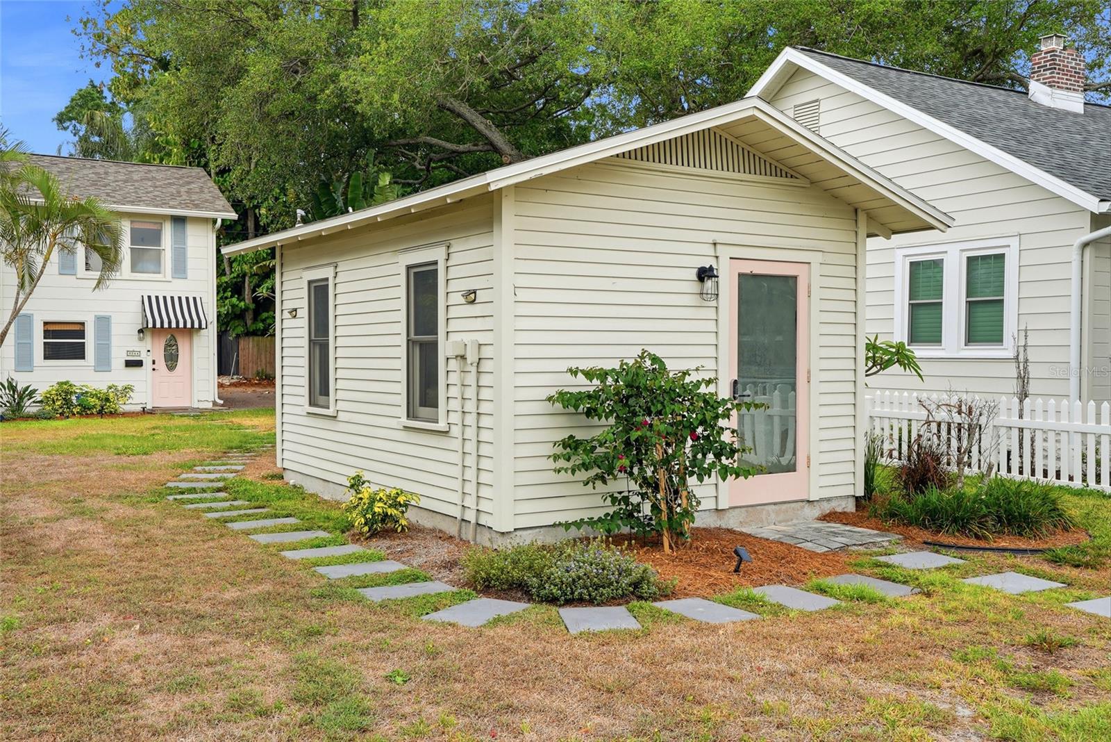 Image 39 of 53 For 2244 8th Avenue N