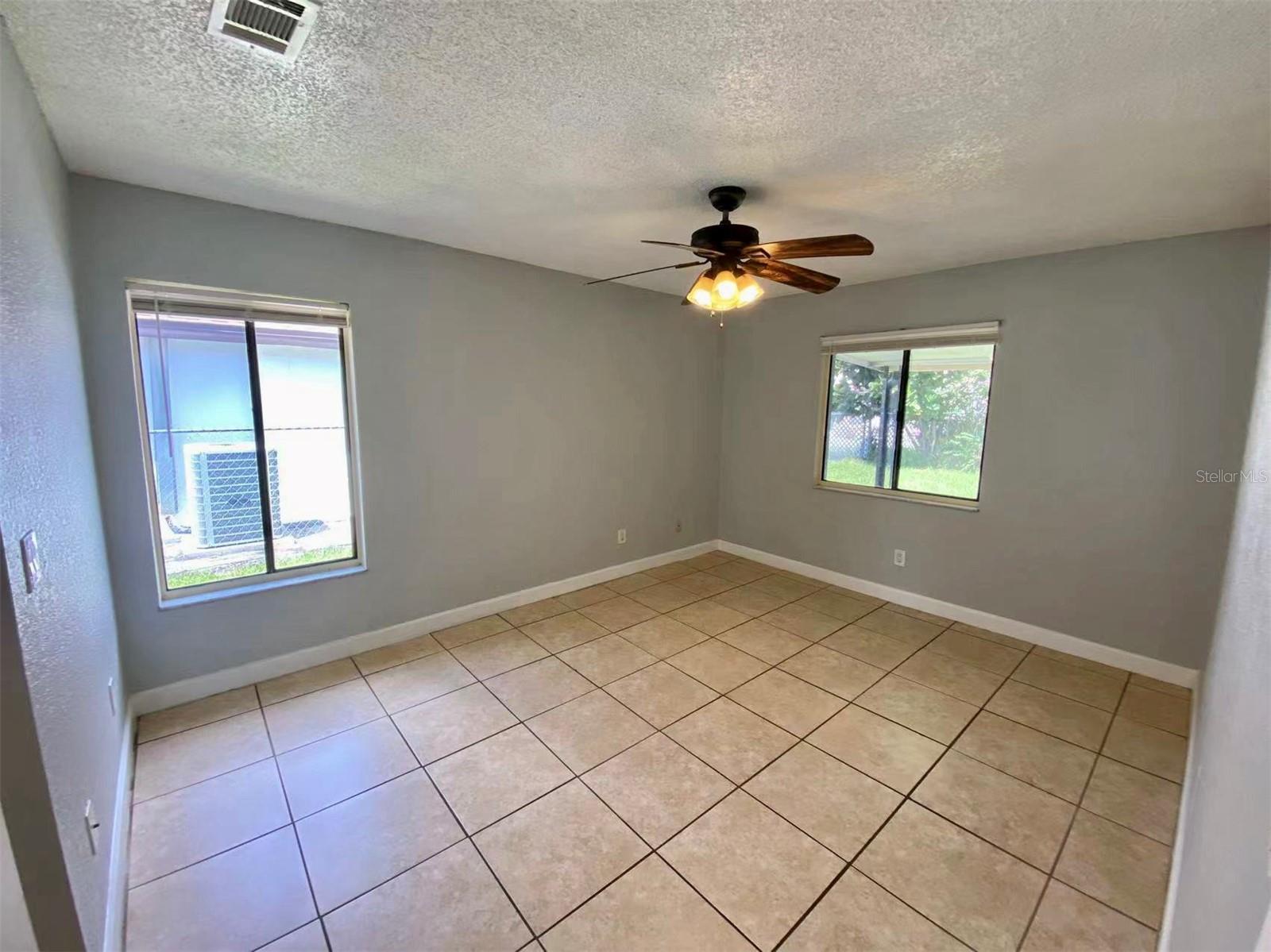 Image 13 of 21 For 135 Coralwood Circle