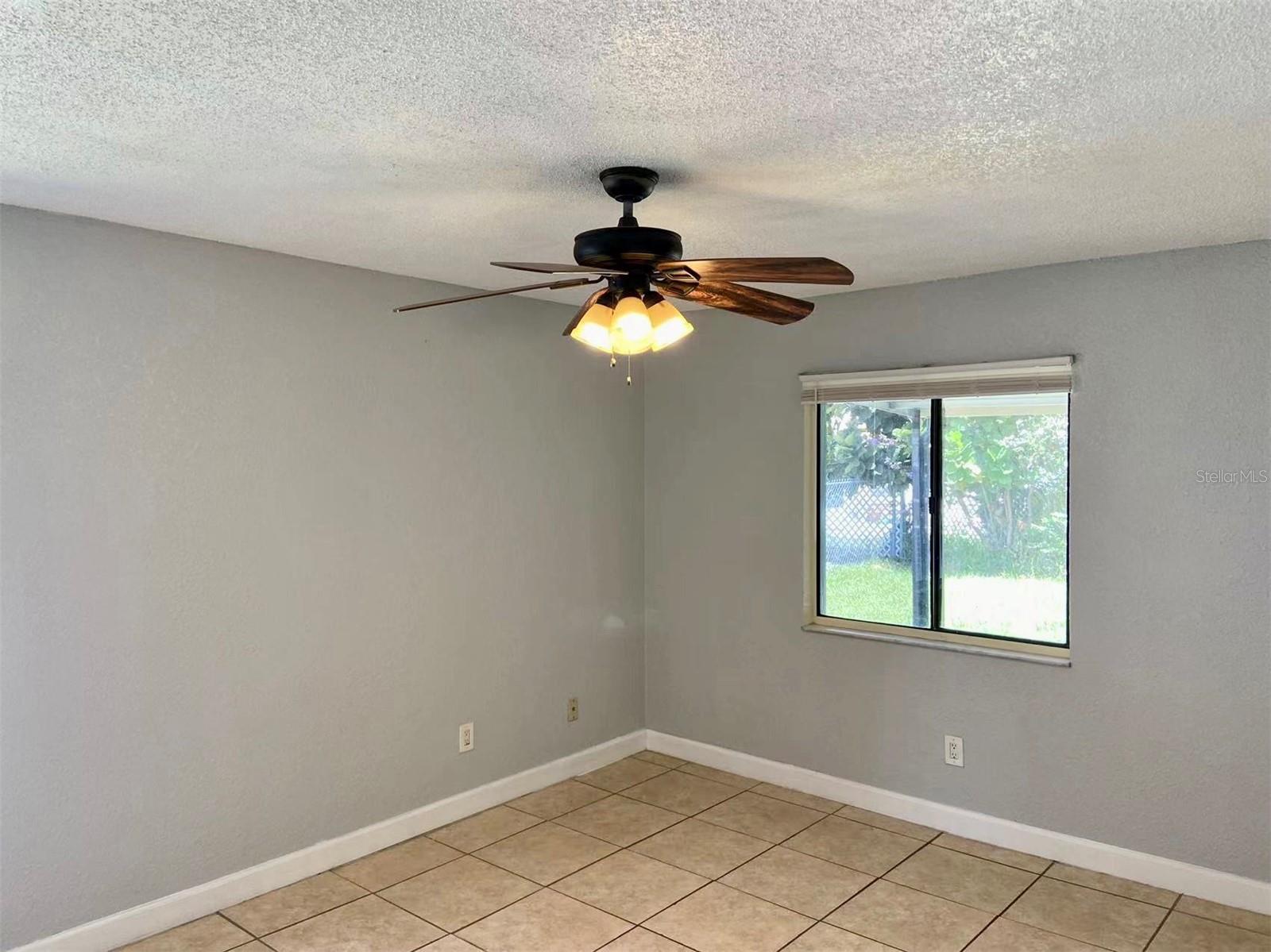 Image 15 of 21 For 135 Coralwood Circle