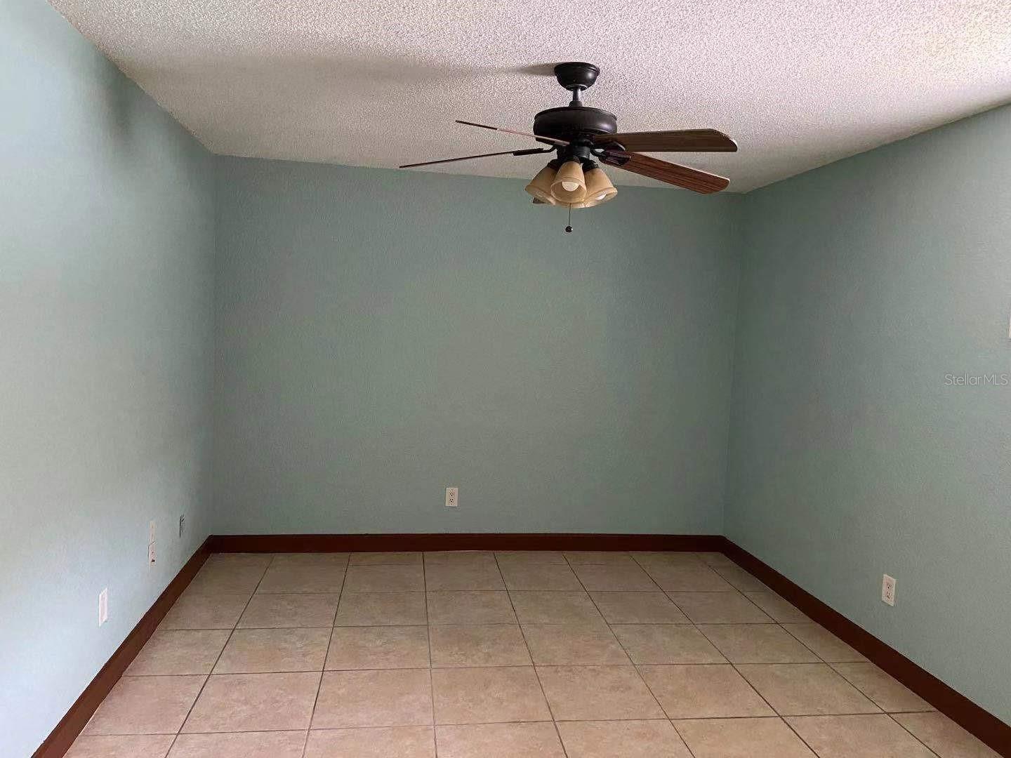 Image 19 of 21 For 135 Coralwood Circle