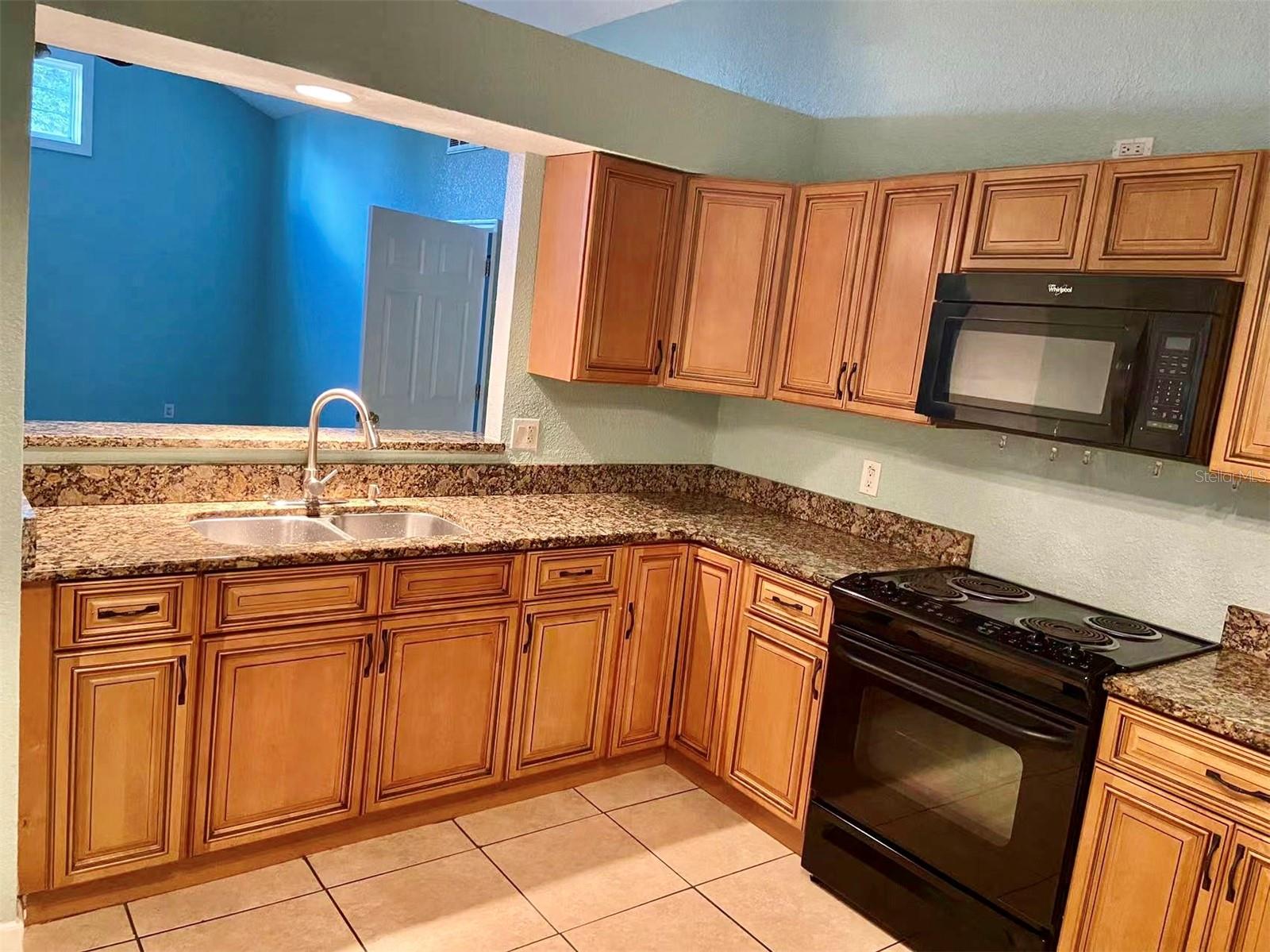 Image 3 of 21 For 135 Coralwood Circle